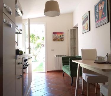 Zona XXX Castel Fusano Apartment | Anto's Home - Roma between Culture and Nature