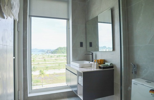 Van Don Hotel | Ao Tien Harbour Boutique Hotel