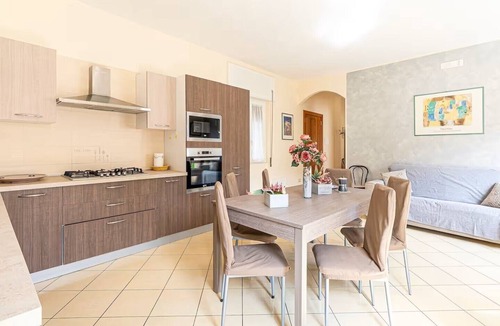 Santa Maria di Castellabate House | Apartment for 6 in Santa Maria Historic Center – 100m from the Beach