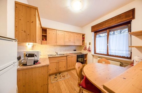 Castello-Molina di Fiemme Apartment | Apartment "La Pratolina" with Mountain View, Terrace & Garden