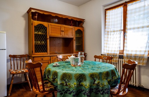 Le Rocchette Apartment | Apartment 'Villa Rodolfo' with Private Terrace, Garden, and Air Conditioning