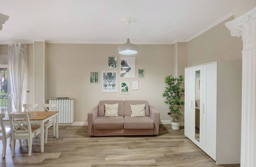 Castellammare di Stabia Apartment | Apartment 'Sunset' with Wi-Fi and Air Conditioning