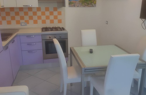 Ischia Ponte Apartment | Apartment '1 Vista Parziale Mare' with Shared Garden, Wi-Fi and Air Conditioning