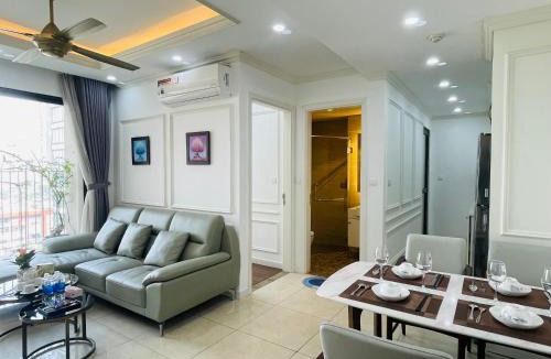 Trung Hoa Nhan Chinh Apartment | Apartment 2 bedrooms, 2 bathroom C6,7 Vinhomes D'Capitale