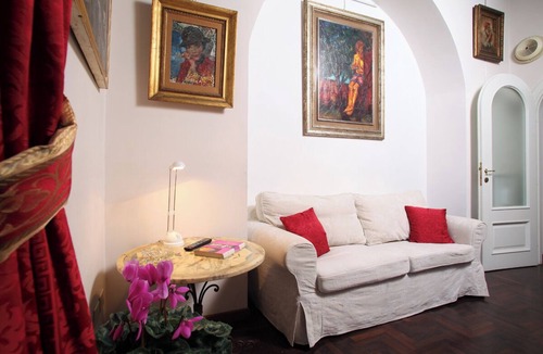 Monti Apartment | Apartment Art Galery betwin Coliseum and St. John Basilica last minute Oct/Nov