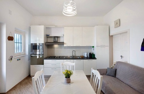 San Lazzaro Apartment | Apartment 'Bella Veduta Luna' with Sea and Mountain Views, Wi-Fi, and Air Conditioning