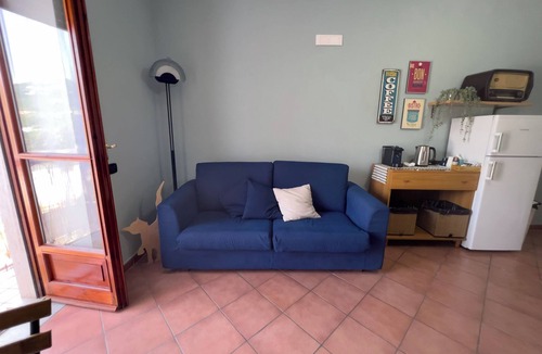 Marini Apartment | Apartment 'Casa Rosa' with Sea View, Wi-Fi and Air Conditioning