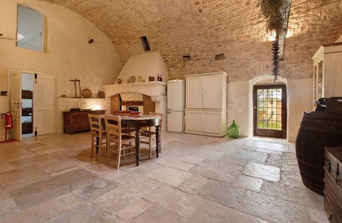 Bisceglie Apartment | Apartment 'Cerere' with Shared Terrace, Wi-Fi and Air Conditioning
