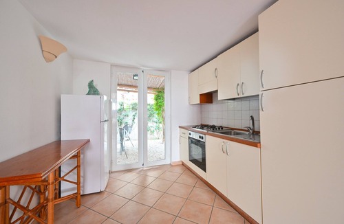 Sant'Angelo Apartment | Apartment-Classic-Ensuite with Shower-Garden view