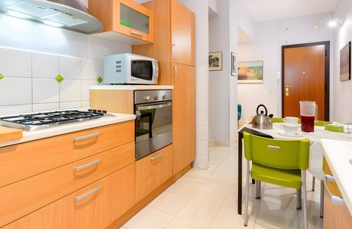 Monte Sacro Apartment | Apartment 'Claudia - Valpo39' with Balcony, Wi-Fi and Air Conditioning
