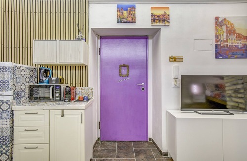 Pigneto Apartment | Apartment 'Delightful Pigneto' with Wi-Fi and Air Conditioning