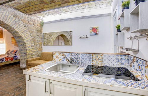 Pigneto Apartment | Apartment 'Delightful Pigneto' with Wi-Fi and Air Conditioning