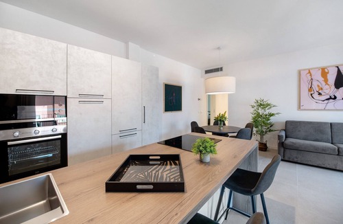 Garda Apartment | Apartment 'Eleonora C3' with Shared Pool, Private Terrace, and Air Conditioning