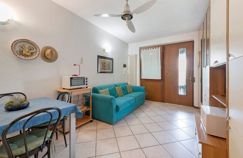 Desenzano del Garda Apartment | Apartment 'Garda Bloom' with Shared Pool, Private Terrace and Wi-Fi