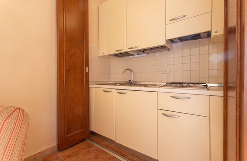 Riotorto Apartment | Apartment Giglio with Sea View, Pool, Wi-Fi, A/C & Garden