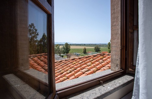 Riotorto Apartment | Apartment Giglio with Sea View, Pool, Wi-Fi, A/C & Garden