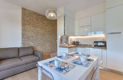 Cavo Apartment | Apartment 'Il Gioiello Del Mare' with Sea View, Wi-Fi and Air Conditioning