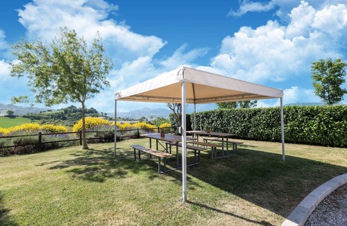 Cagli Apartment | Apartment in a country house with 2 pools