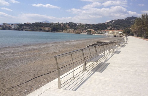 Sapri House | Apartment in a period villa, just a few steps from the sea
