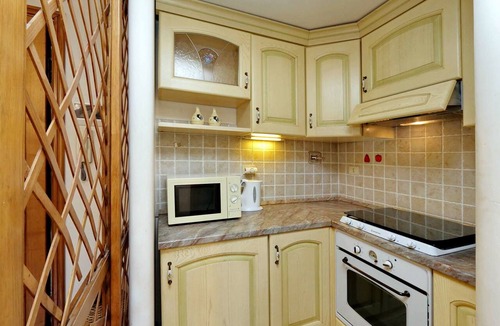 Rione XIV Borgo Apartment | Apartment in Rome with 1 bedrooms sleeps 3