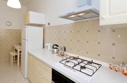 Gianicolense Apartment | Apartment in Rome with 2 bedrooms sleeps 4