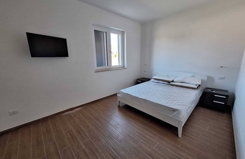 Alani Apartment | Apartment in villa in Alano di Santa Maria di Castellabate with parking space