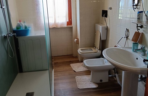Guardiagrele Apartment | Apartment 'L'Oriente Di Elion' with Sea View, Balcony and Air Conditioning