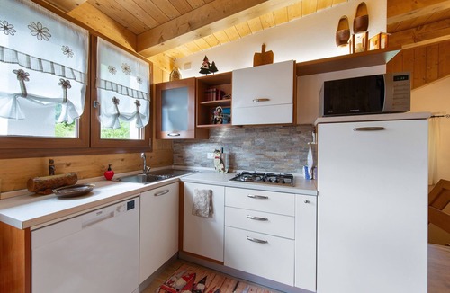 Vodo Cadore Apartment | Apartment 'La Casa Dei Cervi - Mansarda' with Mountain View, Balcony and Wi-Fi