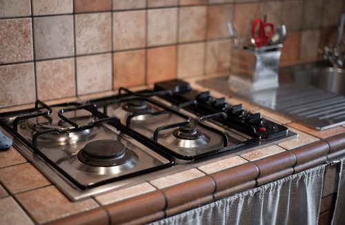 Poderetto Apartment | Apartment "La Tana della Volpe" with Mountain View, Private Garden & Wi-Fi