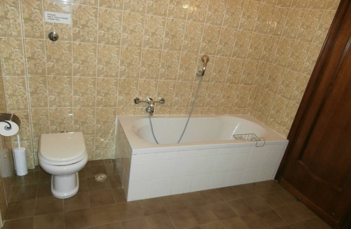 Suburbio VII Portuense Apartment | Apartment located on the second floor of an old historic villa