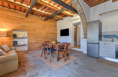 Seccheto Apartment | Apartment 'Magnolia Loft' with Wi-Fi and Air Conditioning