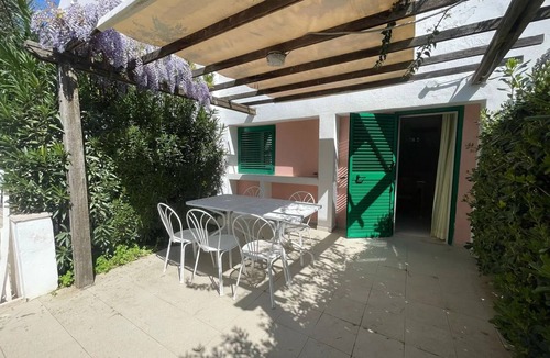 Peschici Apartment | Apartment 'Maritalia 3' with Private Terrace, Private Garden and Air Conditioning