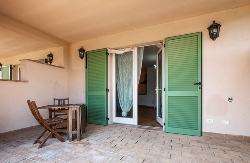 Manciano Apartment | Apartment 'Mirto' with Shared Pool, Wi-Fi and Air Conditioning