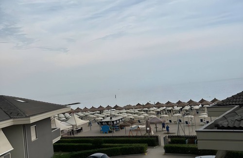 Silvi Marina Apartment | Apartment 'Nido D'alba' with Sea View, Private Terrace and Shared Garden