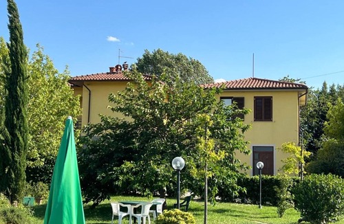 Cortona House | Apartment "Papà Giuseppe La Colombaia" with Shared Pool and Wi-Fi