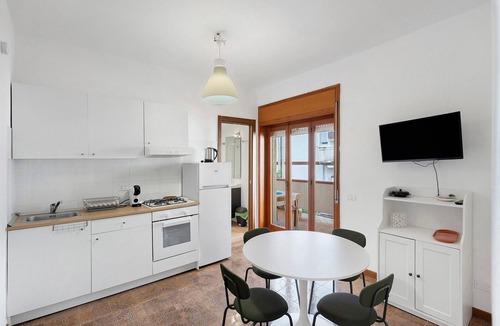 Agropoli Apartment | Apartment 'Ponente' with Sea View, Wi-Fi and Air Conditioning