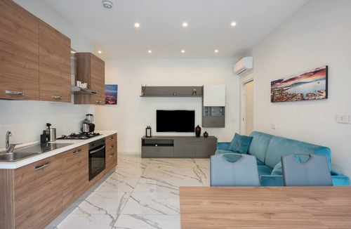 San Ferdinando Apartment | Apartment 'Premium - Zona Lungomare' with Balcony, Wi-Fi and Air Conditioning
