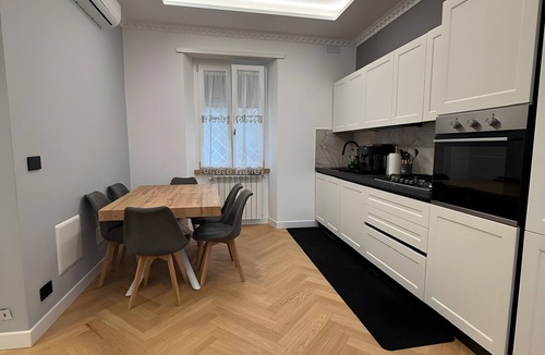 Settecamini Apartment | Apartment 'Relax House' with Private Garden, Wi-Fi and Air Conditioning