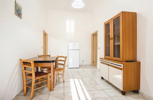 Scialara Apartment | Apartment 'Sabbia D'oro' with shared pool and Wi-Fi