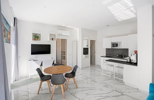 San Ferdinando Apartment | Apartment 'Superior - Zona Lungomare' with Balcony, Wi-Fi and Air Conditioning