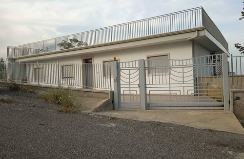 Roseto Capo Spulico Apartment | Apartment 'Villa Anna' with Sea View, Shared Terrace and Air Conditioning