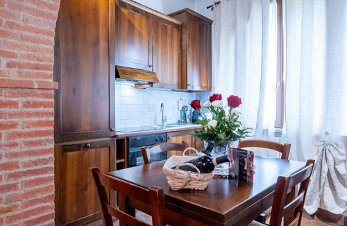 Torrita di Siena Apartment | Apartment 'Villa Tiberini 2' with Garden View, Shared Pool and Wi-Fi