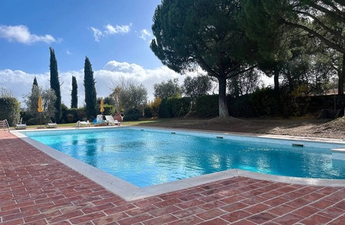Torrita di Siena Apartment | Apartment 'Villa Tiberini 2' with Garden View, Shared Pool and Wi-Fi