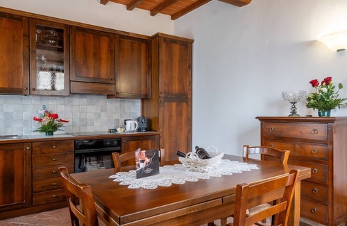 Torrita di Siena Apartment | Apartment 'Villa Tiberini 3' with View, Shared Pool and Wi-Fi