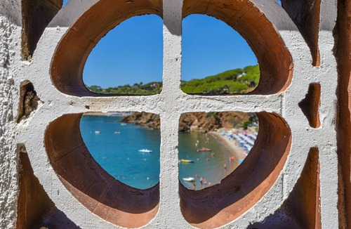Innamorata Apartment | Apartment 'Villa Oda - Monolocale Sul Mare' with Sea View, Wi-Fi and Air Conditioning