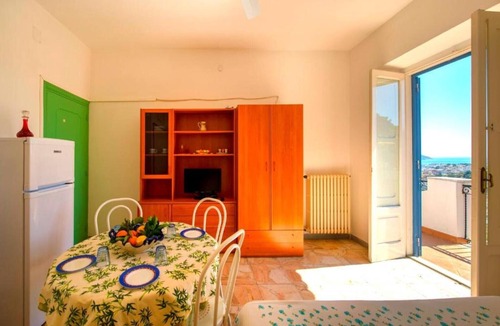 Ischia Porto Apartment | Apartment 'Vista Capri' with Sea View, Private Terrace and Wi-Fi