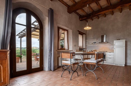 Manciano Apartment | Apartment 'Vulcinea In Poggio Rocco' with Private Terrace, Wi-Fi and Air Conditioning