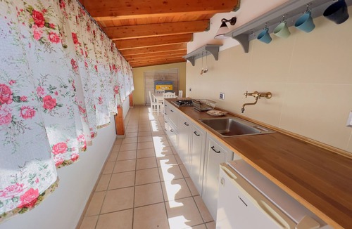 Vico del Gargano Apartment | Apartment with a view of the Gargano