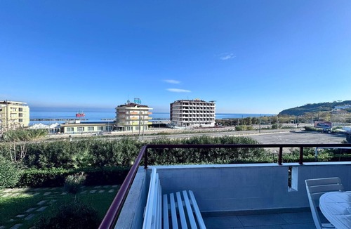 Lido Riccio Apartment | Apartment with all amenities 50 meters from the sea. Breathtaking view