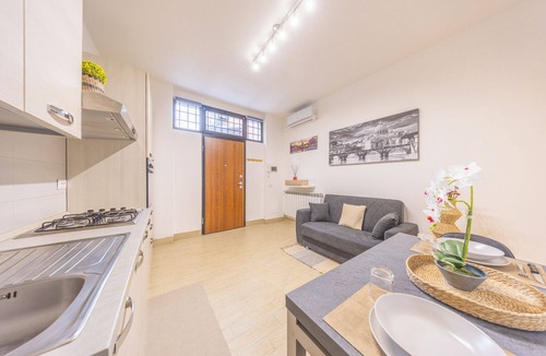 Zona XV Torre Maura Apartment | Apartment with terrace 'Le Rondini' just 15 minutes from San Giovanni."